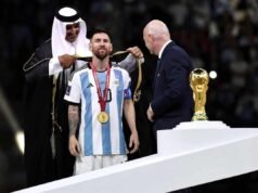 Messi berlatih sendirian sebagai bintang Argentina dalam berpacu dengan waktu untuk lolos ke Piala Dunia