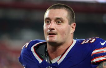 Michael Hoecht dari Bills ragu untuk ikut kamp