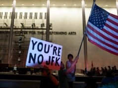 Nama Trump masih tercantum di Kennedy Center: NPR