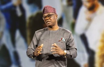 Nigeria mengambil alih organisasi global