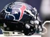 Orang Texas mengerjakan CB Sean Fresch