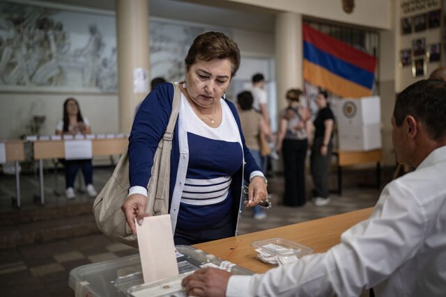 PM Armenia menuju kemenangan untuk mengkonsolidasikan pergeseran ke arah barat