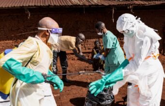 Para menteri kesehatan Uni Eropa mengadakan pembicaraan darurat mengenai tanggapan terhadap Ebola