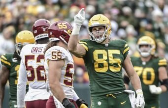 Pelatih Steelers TE Robert Tont