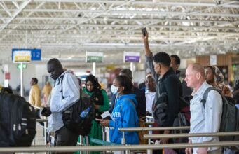 Pemerintahan Trump Secara Dramatis Mengurangi Pemrosesan Visa untuk Warga Afrika
