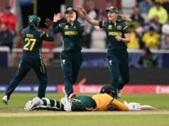 Pemintal Australia menahan Proteas Women saat tim Mandla Mashimbyi kalah