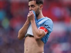 Pengejaran Barcelona terhadap agen bebas Portugal bisa gagal karena pemain bersiap untuk pindah ke Atletico Madrid