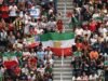 Penggemar Meksiko berkumpul mendukung Iran di Los Angeles setelah visa dan drama perjalanan