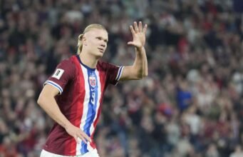 Pertandingan Denmark ditinggalkan setelah Eriksen pingsan sementara Italia dan Norwegia juga beraksi