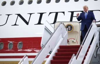 Pesawat Air Force One baru dari Qatar tiba lebih awal: NPR