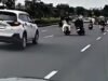 Polisi memburu tersangka setelah iPhone turis Selandia Baru dirampas dalam video viral di Bali