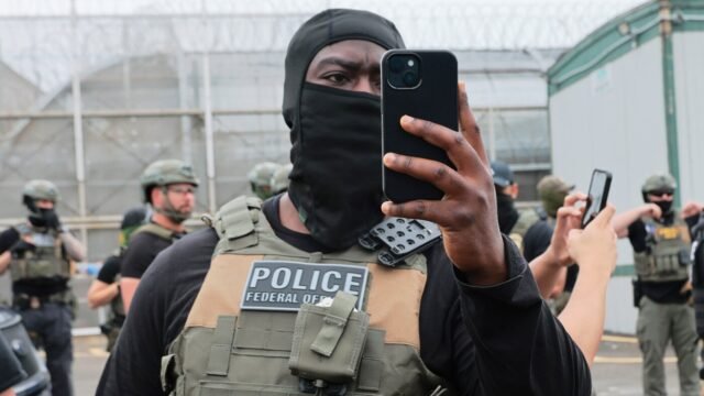 Polisi menggunakan pengenalan wajah untuk mengidentifikasi imigran di lapangan: NPR
