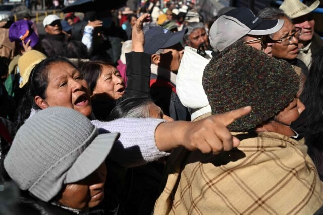 Presiden Bolivia mengumumkan keadaan darurat setelah protes berminggu-minggu