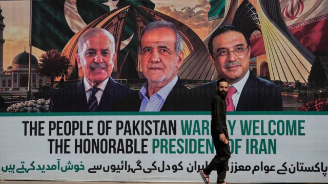 Presiden Iran mengunjungi Pakistan saat AS dan Iran sedang mengerjakan