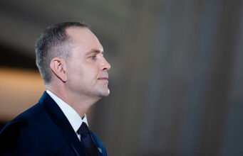 Presiden Polandia Menarik Perintah dari Zelensky, Meningkatkan Ketegangan Perang Dunia II