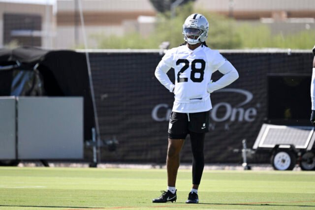 Raiders CB Jermod McCoy berada di jalur untuk kamp pelatihan