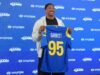 Rams mengerjakan ulang kontrak Myles Garrett