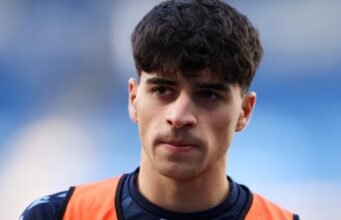 Real Sociedad berharap bek kuncinya tetap bertahan meski ada minat yang meningkat dari Barcelona – lapor