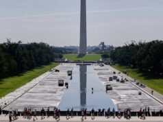 Reflecting Pool diisi ulang setelah Trump mengecat ulang: NPR