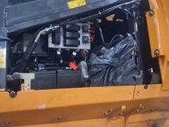 SARS mencegat dugaan pengiriman kokain yang disembunyikan di ekskavator di pelabuhan Durban
