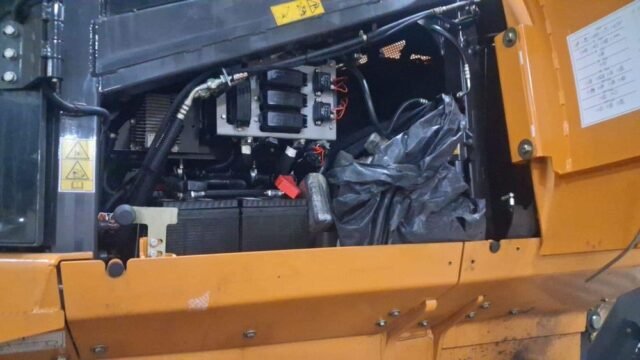SARS mencegat dugaan pengiriman kokain yang disembunyikan di ekskavator di