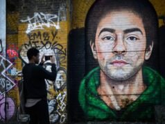 Saat persidangan Mangione semakin dekat, dukungan terhadap terdakwa ‘main hakim sendiri’ semakin meningkat: NPR