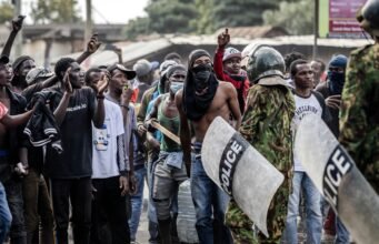 Satu orang tewas saat protes Ebola di AS berubah menjadi kekerasan