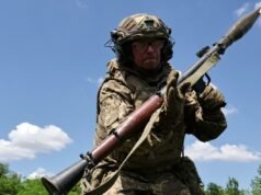 Serangan Ukraina mendorong Krimea yang dikuasai Rusia untuk menghentikan penjualan bensin sipil: NPR
