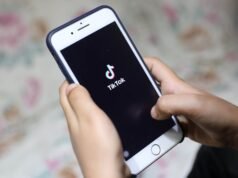 Siapa yang butuh radio? Politisi Ghana malah beralih ke TikTok