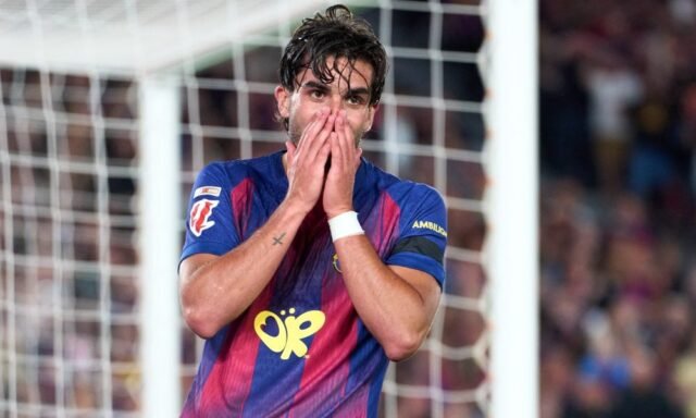 Striker Barcelona menampik rumor PSG: 'Saya tidak tertarik'