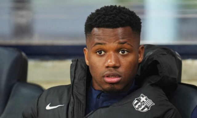 Striker Barcelona menyetujui kontrak empat tahun dengan klub Ligue 1