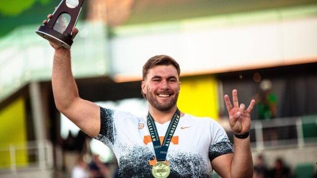Tembakan rekor sekolah JL Van Rensburg menempatkan runner-up di Kejuaraan