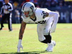 Tim tetap tertarik untuk mengakuisisi Raiders DE Maxx Crosby