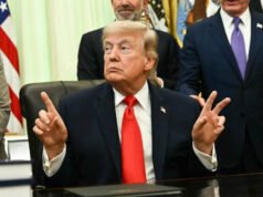Trump mengatakan kesepakatan AS-Iran akan ditandatangani pada hari Minggu, dan Hormuz akan dibuka setelahnya