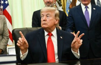 Trump mengatakan kesepakatan AS-Iran akan ditandatangani pada hari Minggu, dan Hormuz akan dibuka setelahnya