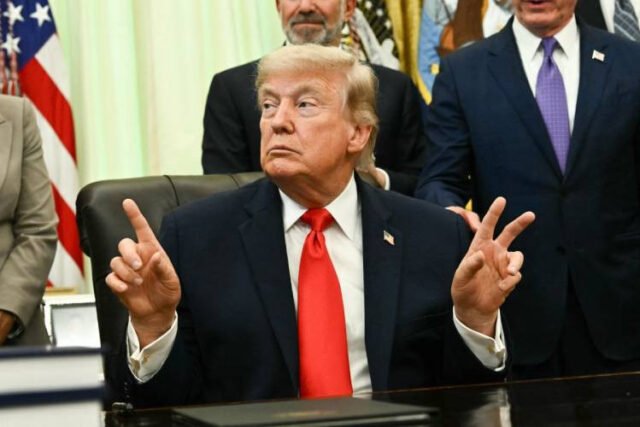 Trump mengatakan kesepakatan AS-Iran akan ditandatangani pada hari Minggu, dan