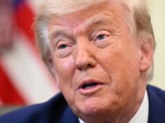 Trump merayakan ulang tahunnya yang ke-80 dengan tawuran kandang di Gedung Putih