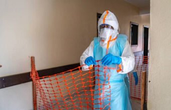 WHO melaporkan penurunan tajam kasus dugaan Ebola, dari 906 menjadi 116
