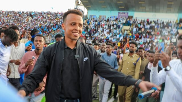 Wasit Piala Dunia dilarang oleh AS, dipuji sebagai pahlawan di