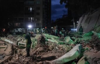 gempa bumi di Venezuela; Aset; Chris Donahue: NPR