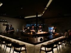 Nikmati saat-saat menyenangkan dan cita rasa lezat di restoran TAKK