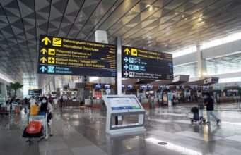 Gubernur Bali menolak klaim kelebihan kapasitas bandara