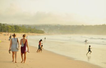 Hampir 7 juta wisatawan Bali menggunakan agen perjalanan