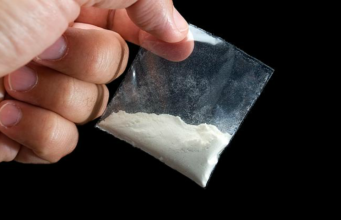 Pria Inggris menghadapi hukuman 10 tahun penjara karena dugaan operasi kokain 1,4 kg di Bali