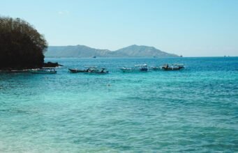 Turis Domestik Mengatakan Dia Diminta Keluar Untuk Pengunjung Asing Di Pantai Blue Lagoon
